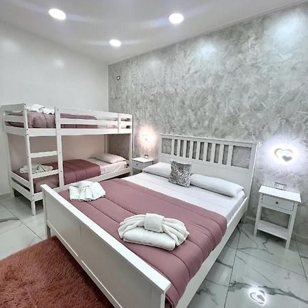 Appartamento Mara House Napoli Esterno foto