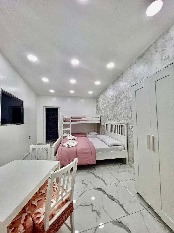 Appartamento Mara House Napoli Esterno foto