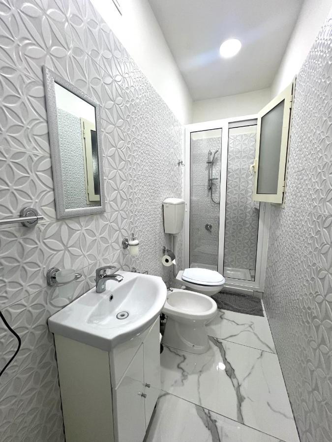 Appartamento Mara House Napoli Esterno foto