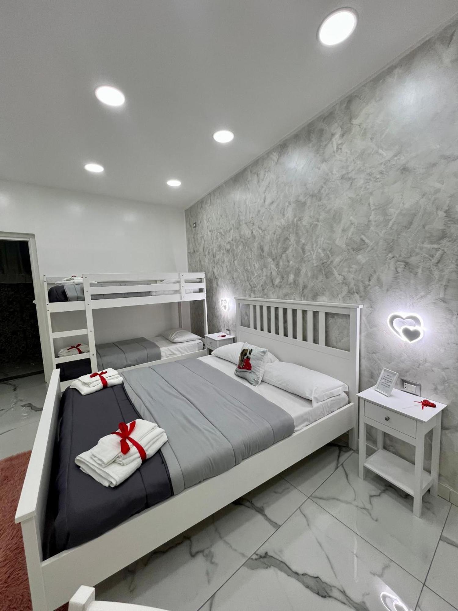 Appartamento Mara House Napoli Esterno foto