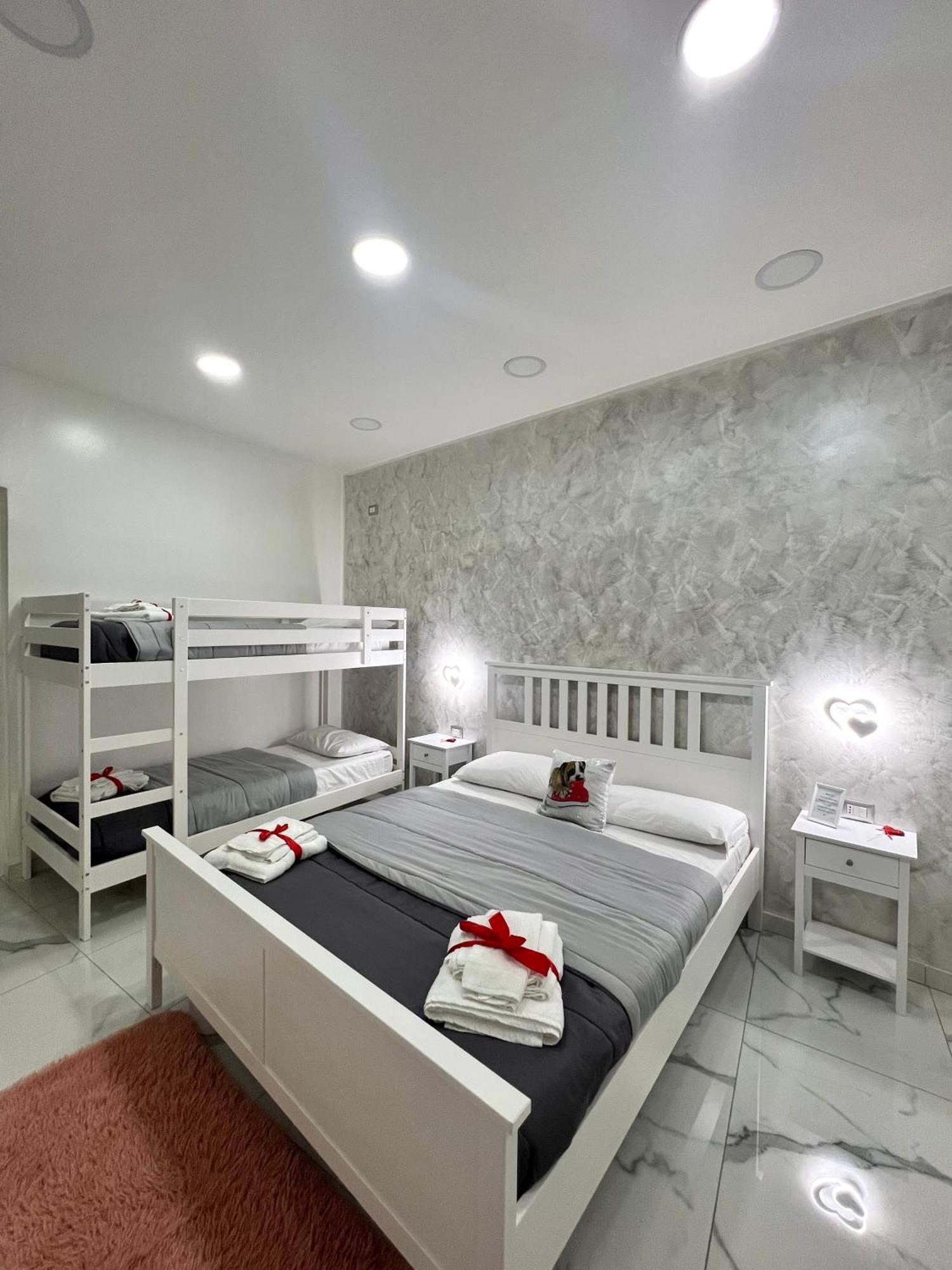 Appartamento Mara House Napoli Esterno foto
